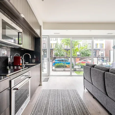Spacious Corner Apartment Downtown Toronto Exterior photo
