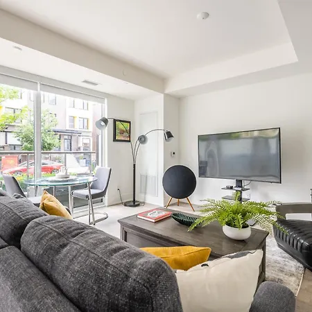 Spacious Corner Apartment Downtown Toronto Exterior photo