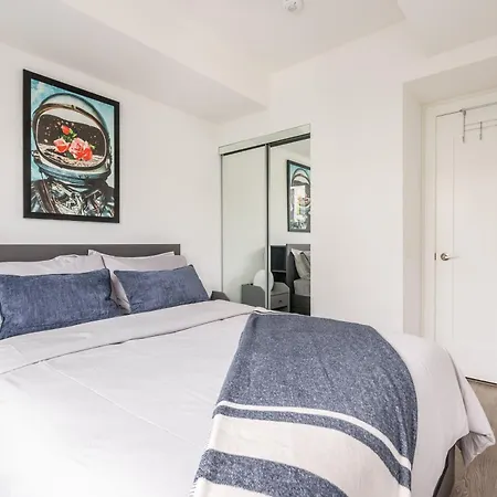 Spacious Corner Apartment Downtown Toronto Exterior photo