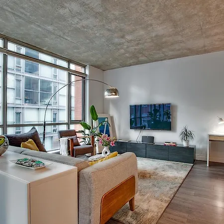 Spacious Corner Apartment Downtown Toronto Exterior photo
